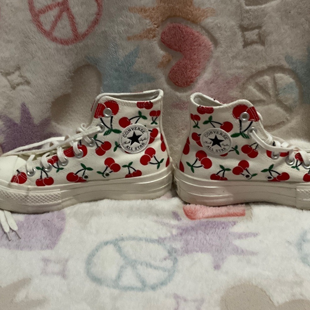 Converse‎ Cherry Pattern High-Tops - Picture 2 of 3